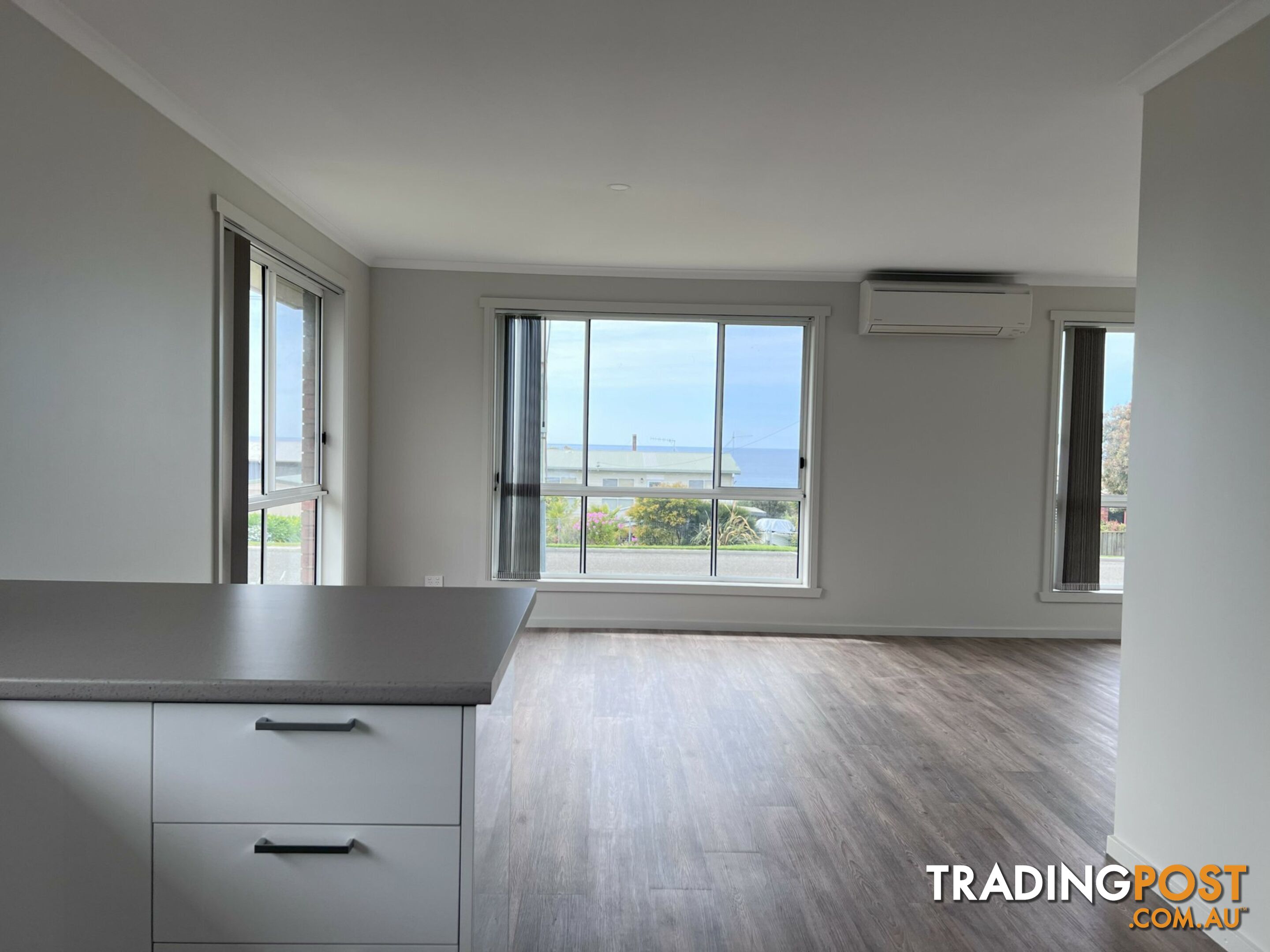 Unit 2/16-18 George Street SCAMANDER TAS 7215