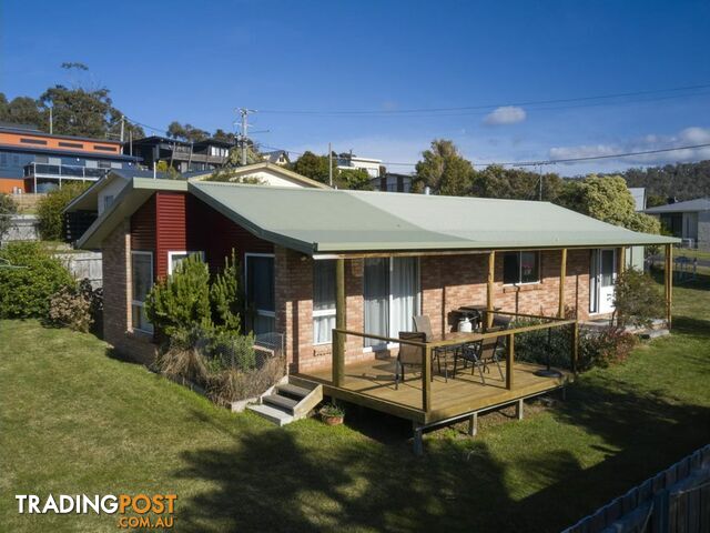 4 Nailer Avenue BICHENO TAS 7215