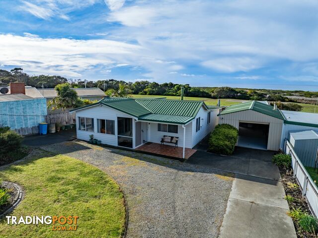 137 Scamander Avenue SCAMANDER TAS 7215 - photo 2 of 25