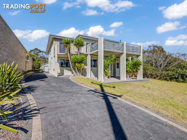 106 Main Road BINALONG BAY TAS 7216