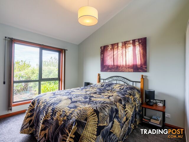 16 Bayvista Rise ST HELENS TAS 7216