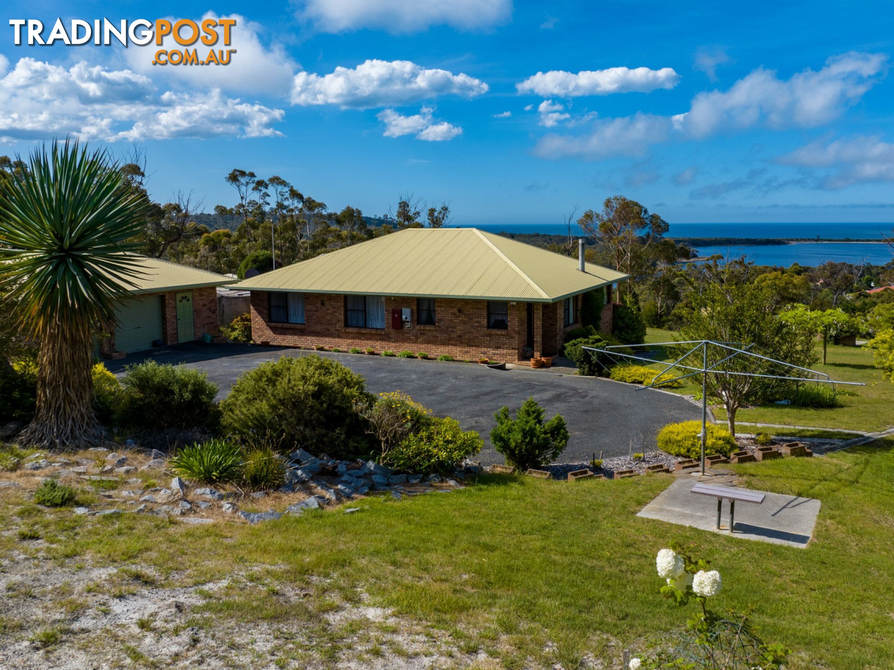 74 Gardens Road BINALONG BAY TAS 7216