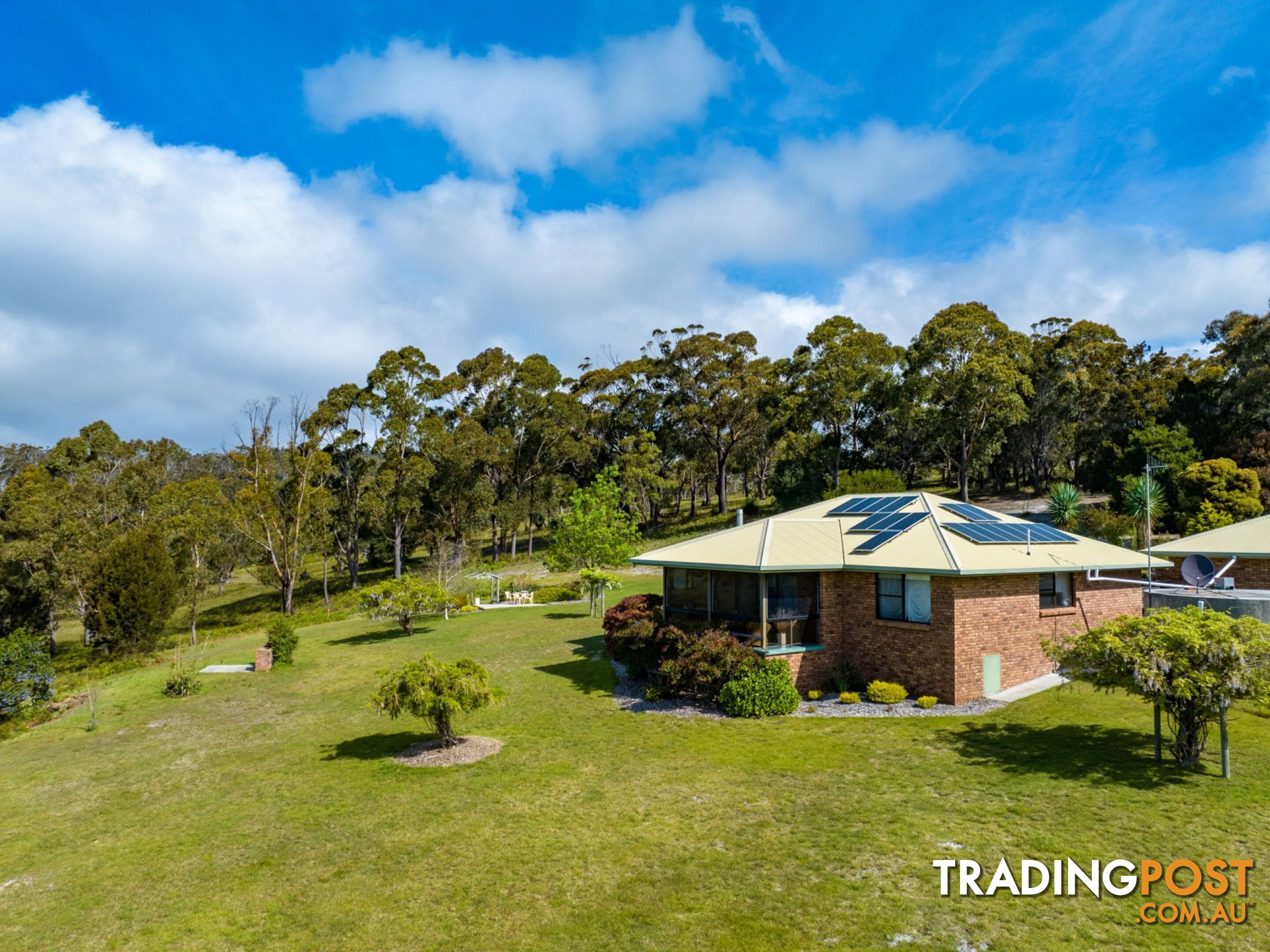 74 Gardens Road BINALONG BAY TAS 7216