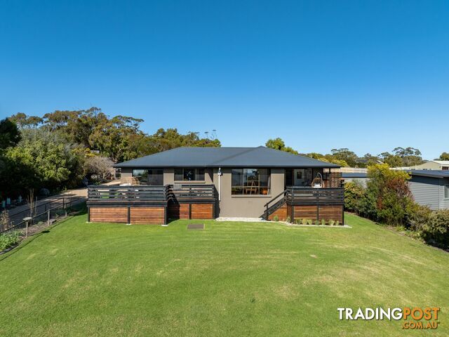 24 Beven Heights BINALONG BAY TAS 7216