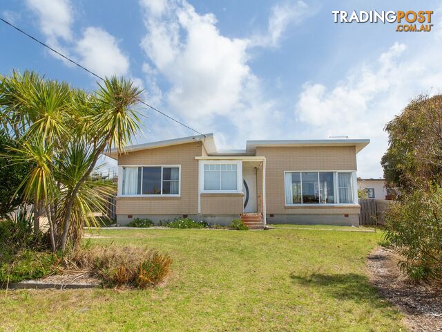 16 Scamander Avenue SCAMANDER TAS 7215