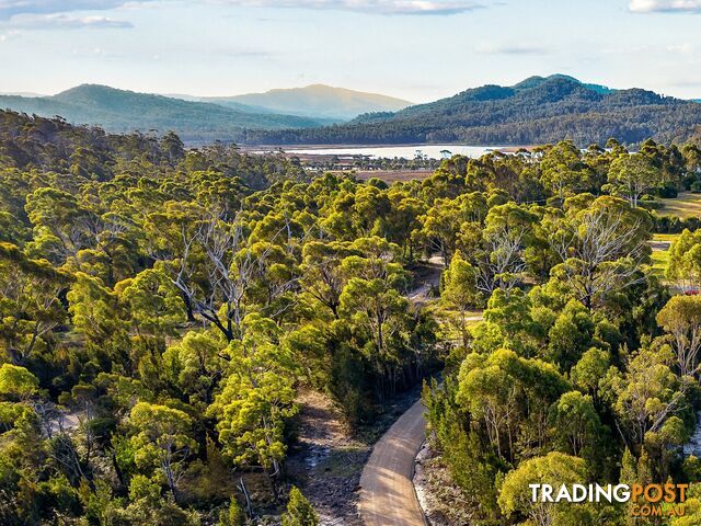 33 Upper Scamander Road SCAMANDER TAS 7215