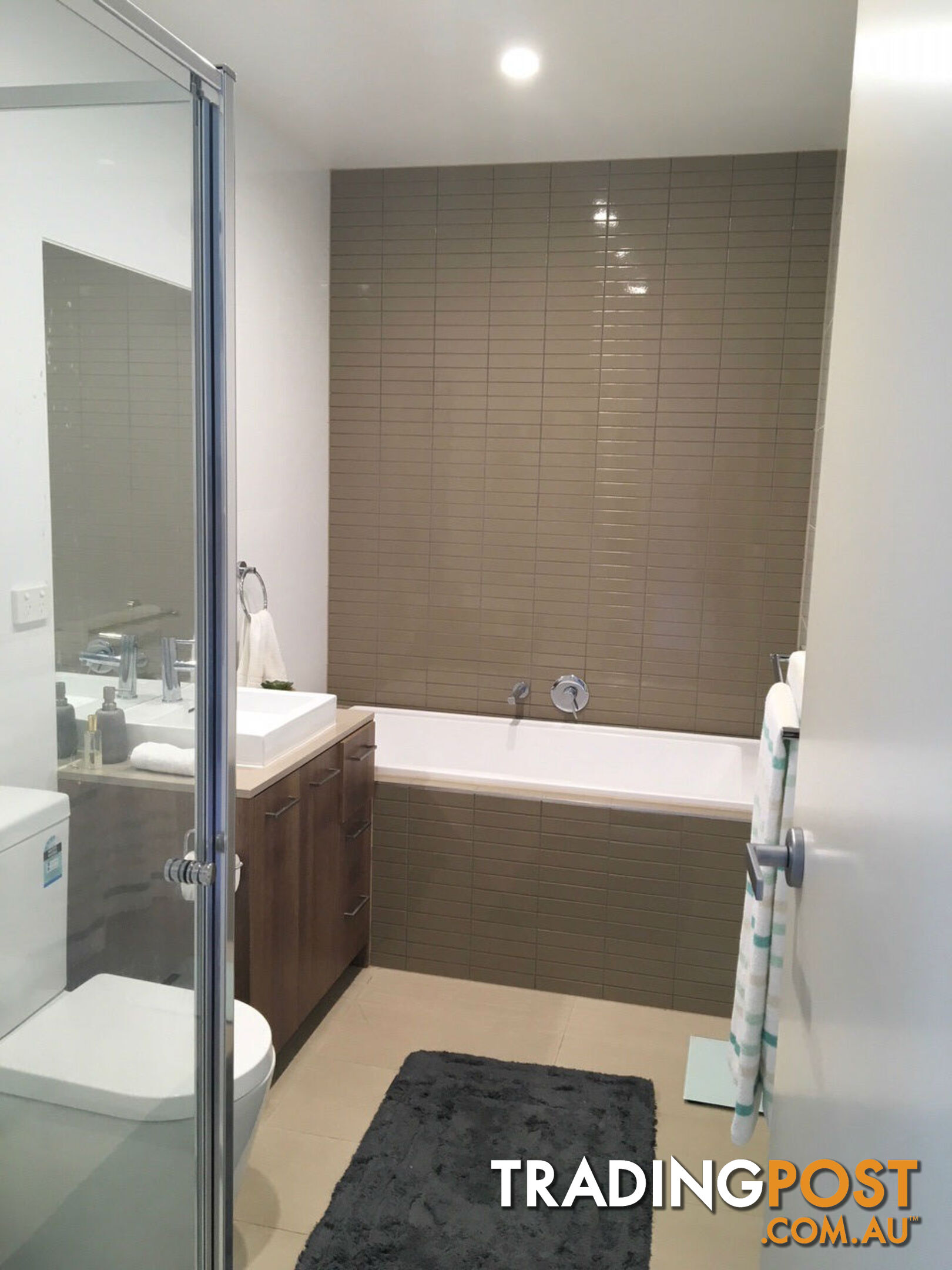 102/5 Collared Close BUNDOORA VIC 3083