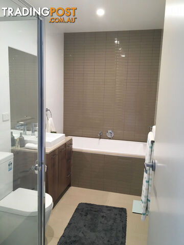 102/5 Collared Close BUNDOORA VIC 3083