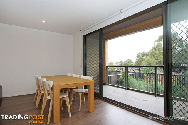 1/1 Collared Close BUNDOORA VIC 3083