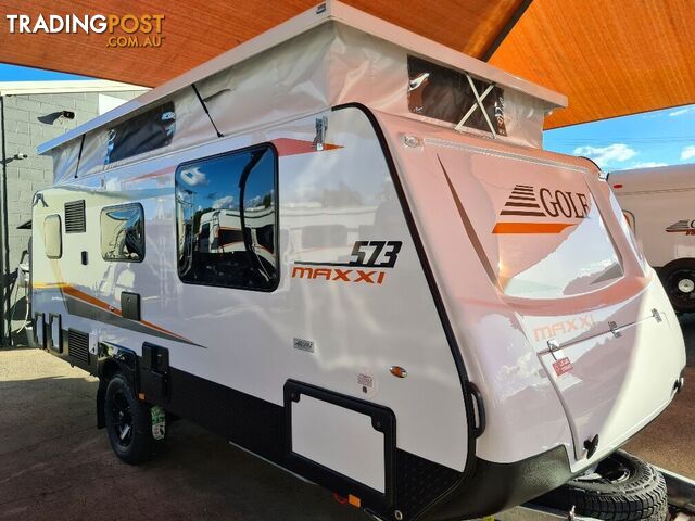 Golf Maxxi 573 pop top