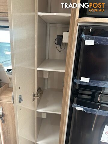 Avan Ovation M7 C Class - photo 4 of 22