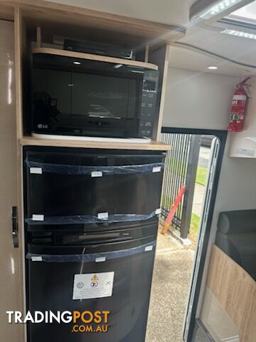 Avan Ovation M7 C Class - photo 3 of 22
