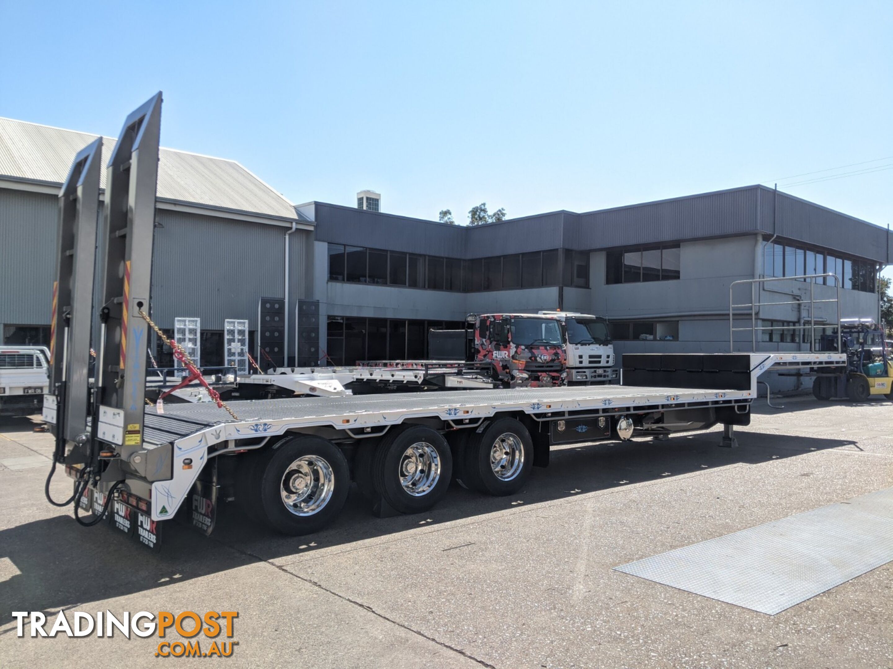 NEW 2024 FWR Tri Axle Drop Deck Trailer - 45ft