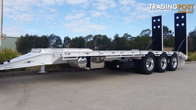 NEW 2023  Tri Axle Tag Trailer