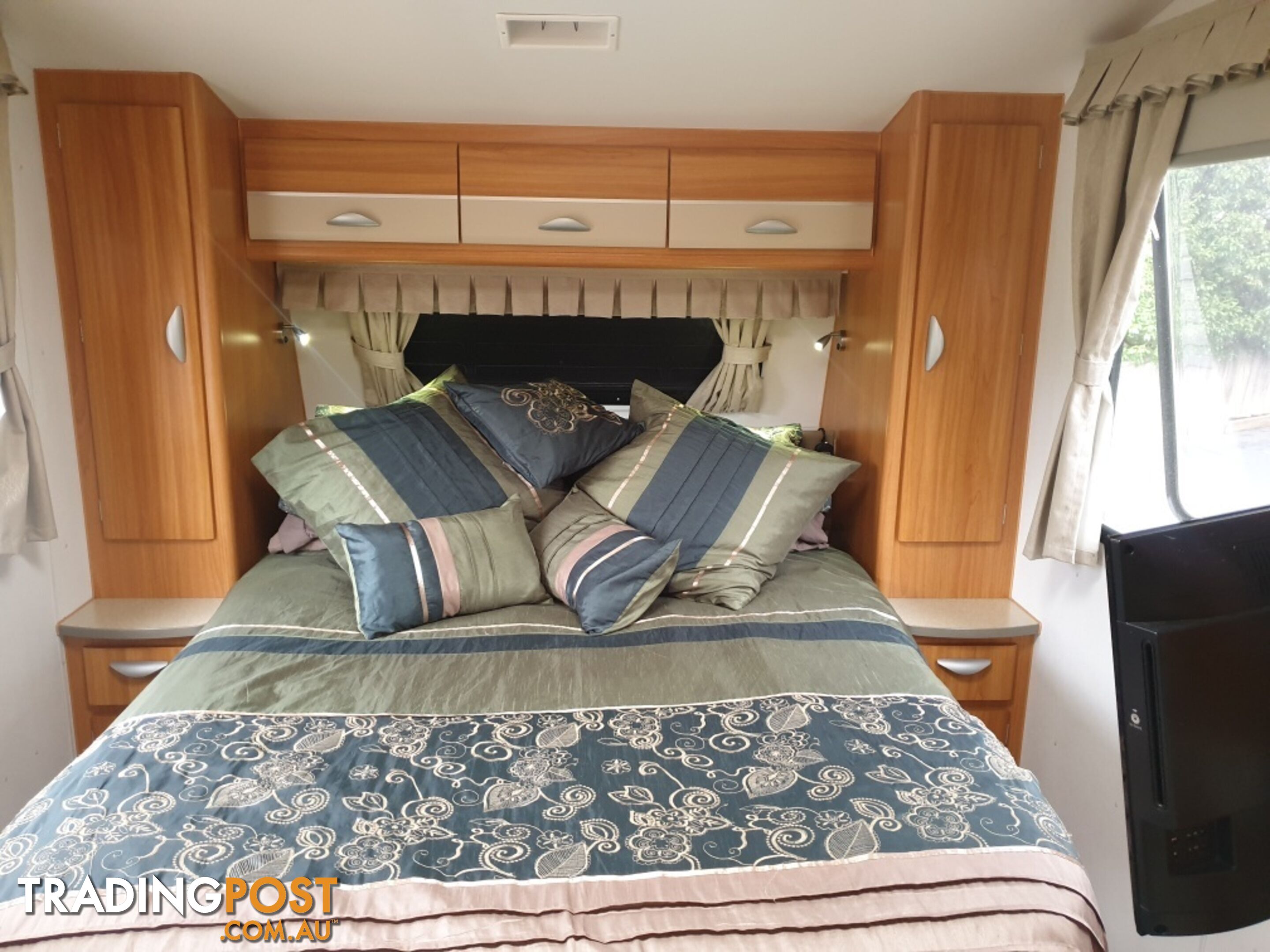 2013 Coromal LIFESTYLE L667s Semi Off Road Caravan