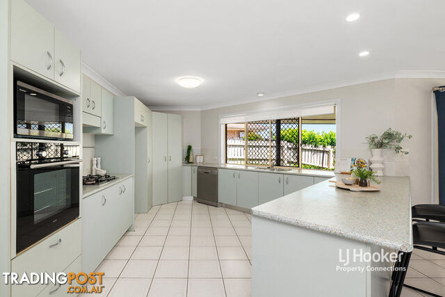 19 Flinders Way ALBANY CREEK QLD 4035