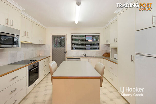 4 Currajon Street BRENDALE QLD 4500