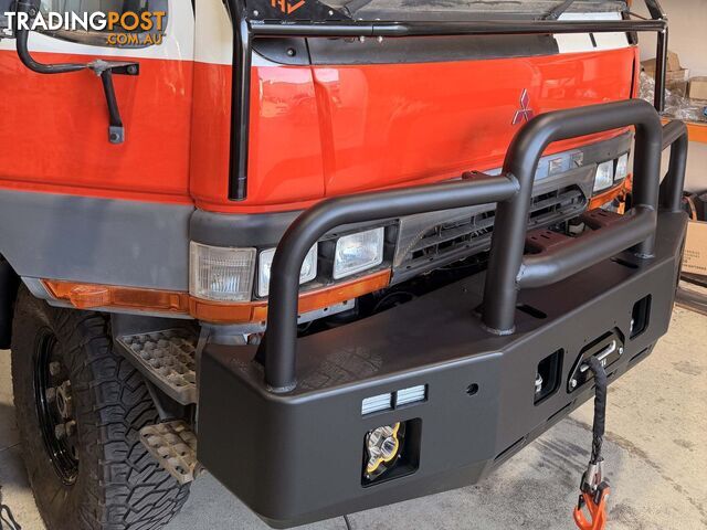 FUSO FG637, FG649 BULL BAR WITH DRIVINGS LIGHTS, WINCH AND RECOVERY POINTS - photo 3 of 3