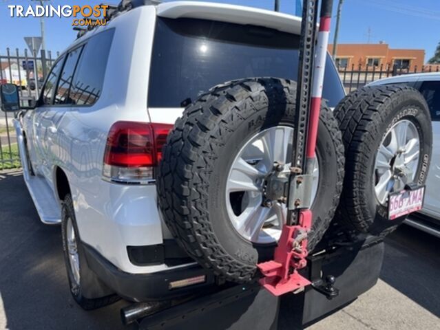 2017  TOYOTA LANDCRUISER GXL VDJ200R WAGON