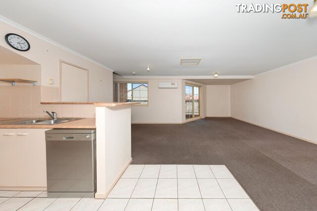 70/11 Fawkner Street BRADDON ACT 2612 - photo 4 of 14