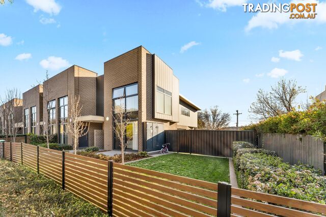 1/9 Oliver Street LYNEHAM ACT 2602