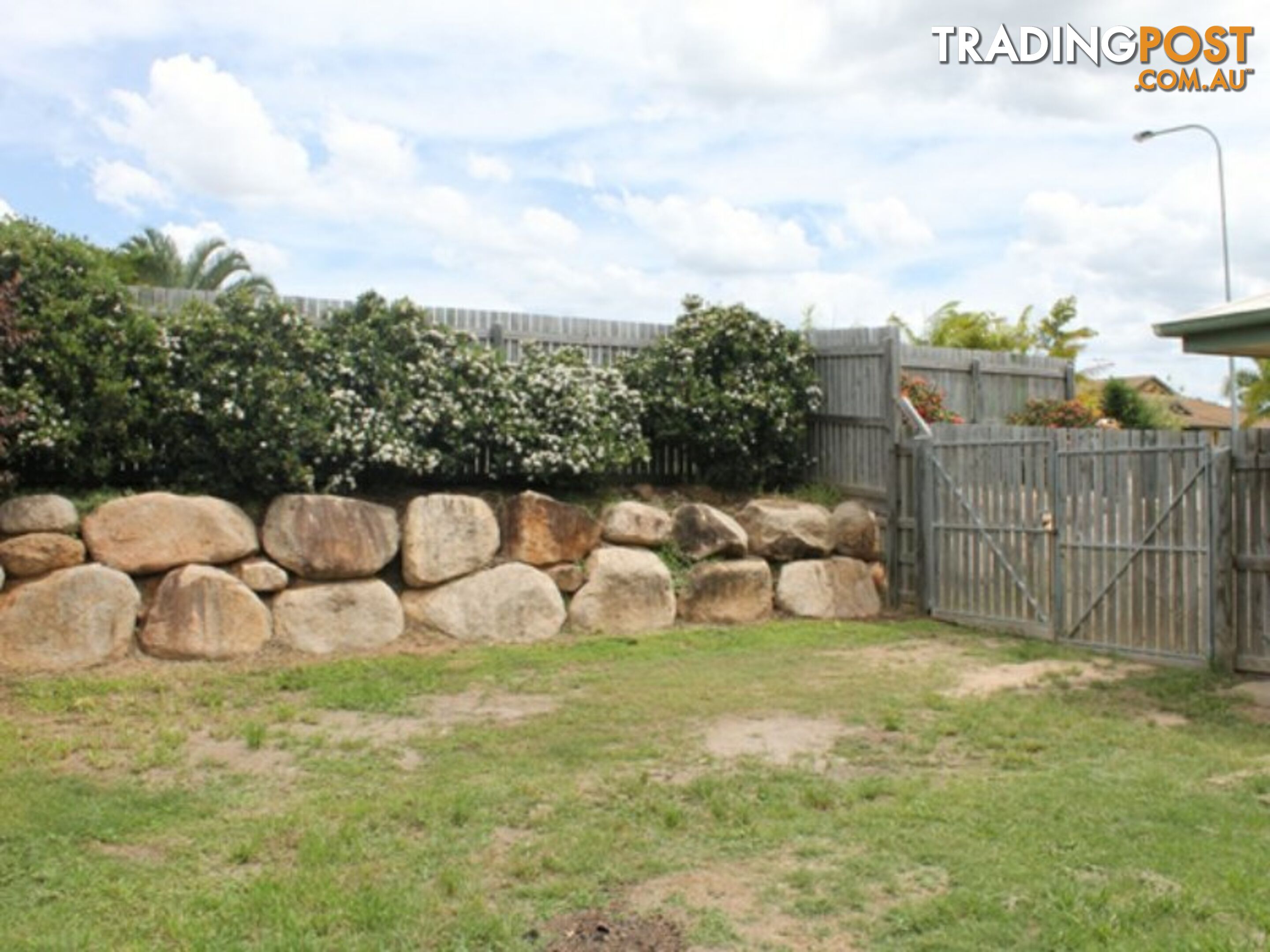 2C GOLF VIEW DRIVE BOYNE ISLAND QLD 4680