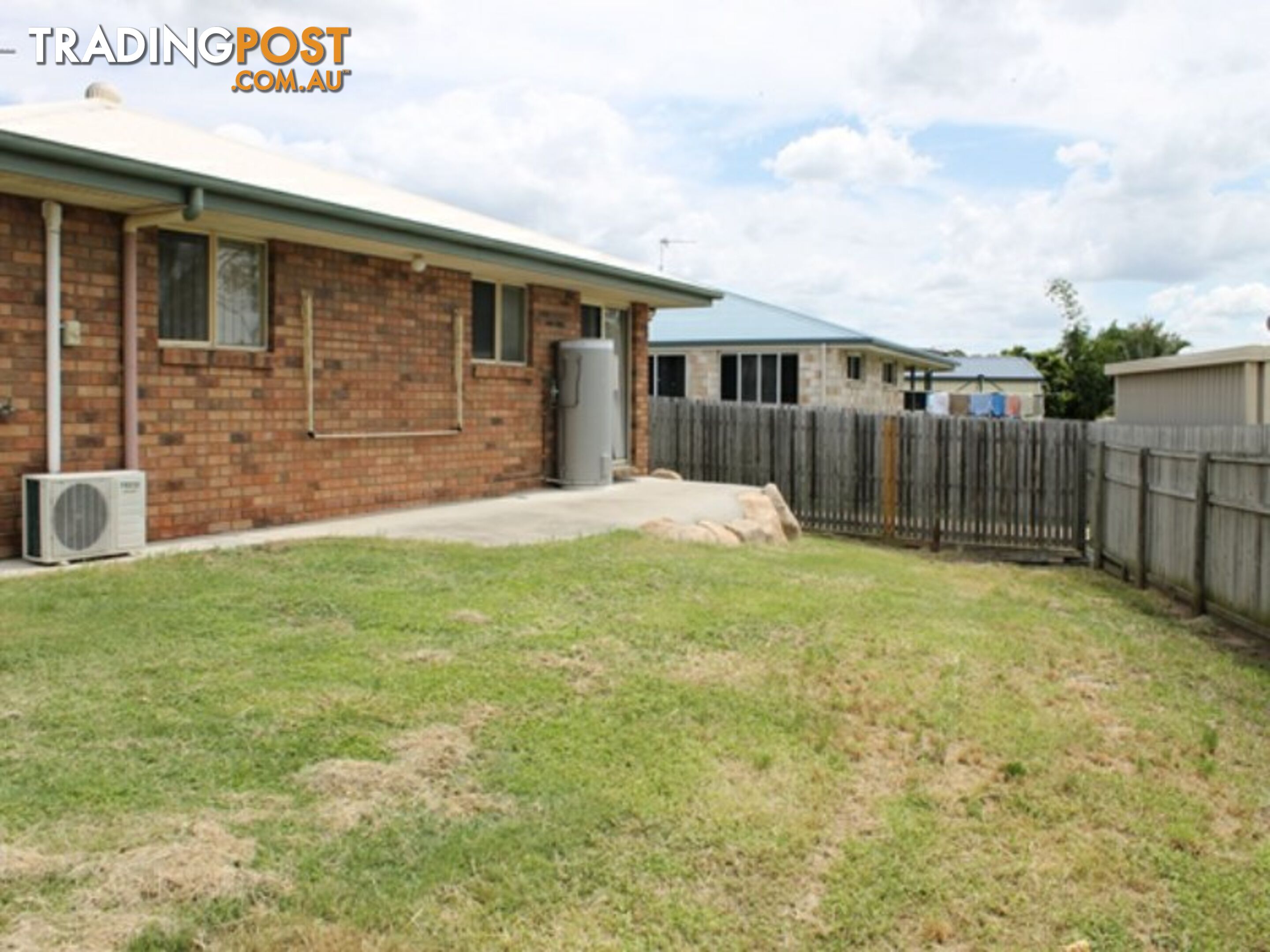 2C GOLF VIEW DRIVE BOYNE ISLAND QLD 4680