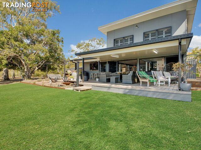 2 Island Esplanade BOYNE ISLAND QLD 4680