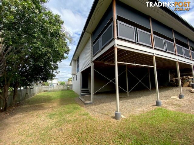 12 Sayre Crescent BOYNE ISLAND QLD 4680