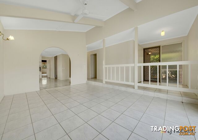7 Chauvel Court BOYNE ISLAND QLD 4680 - photo 5 of 22