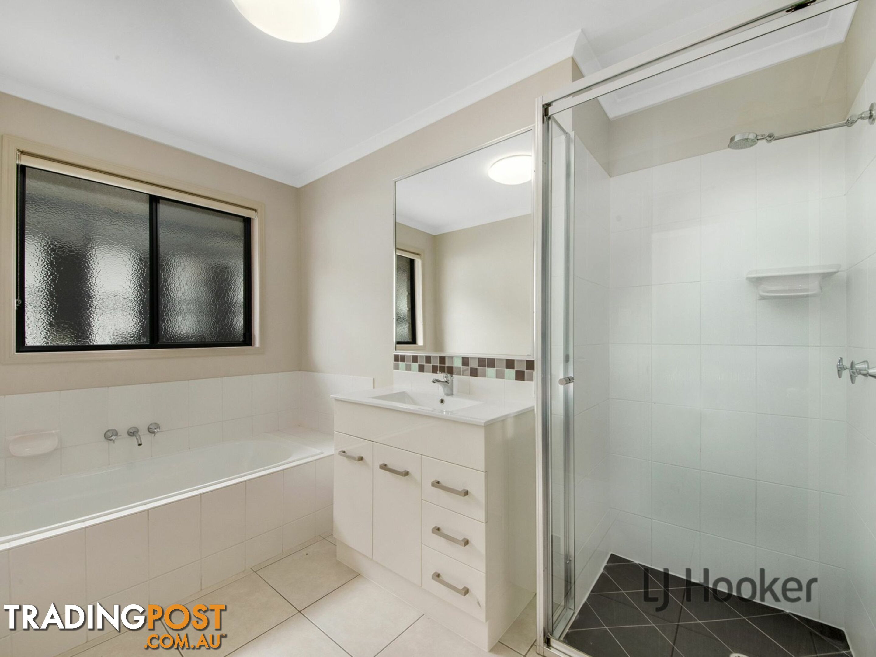 22 Lighthouse Drive BOYNE ISLAND QLD 4680