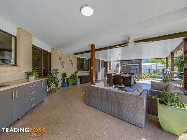 1 Ronpen Close TANNUM SANDS QLD 4680