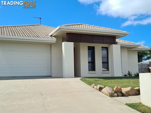 12 Jeana Close BOYNE ISLAND QLD 4680