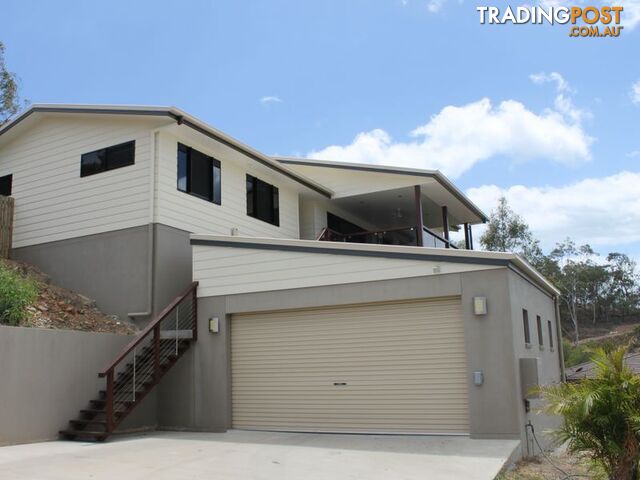 11 Melanie Court BOYNE ISLAND QLD 4680