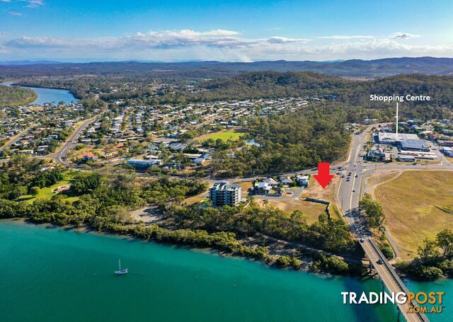 13 The Promenade BOYNE ISLAND QLD 4680