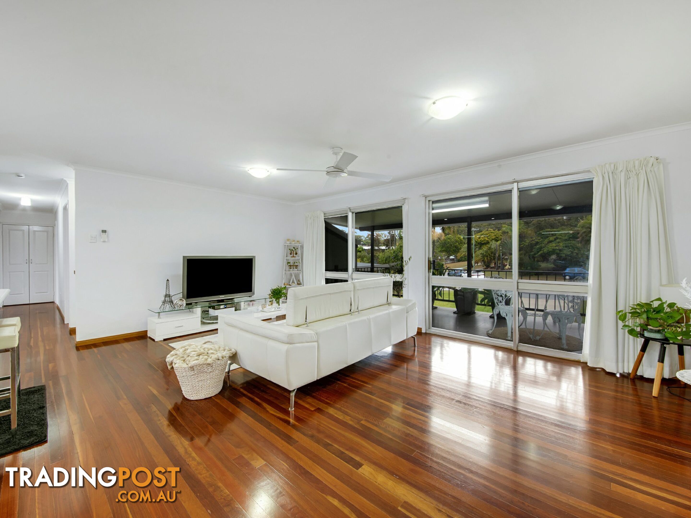 10 Benowa Court BOYNE ISLAND QLD 4680