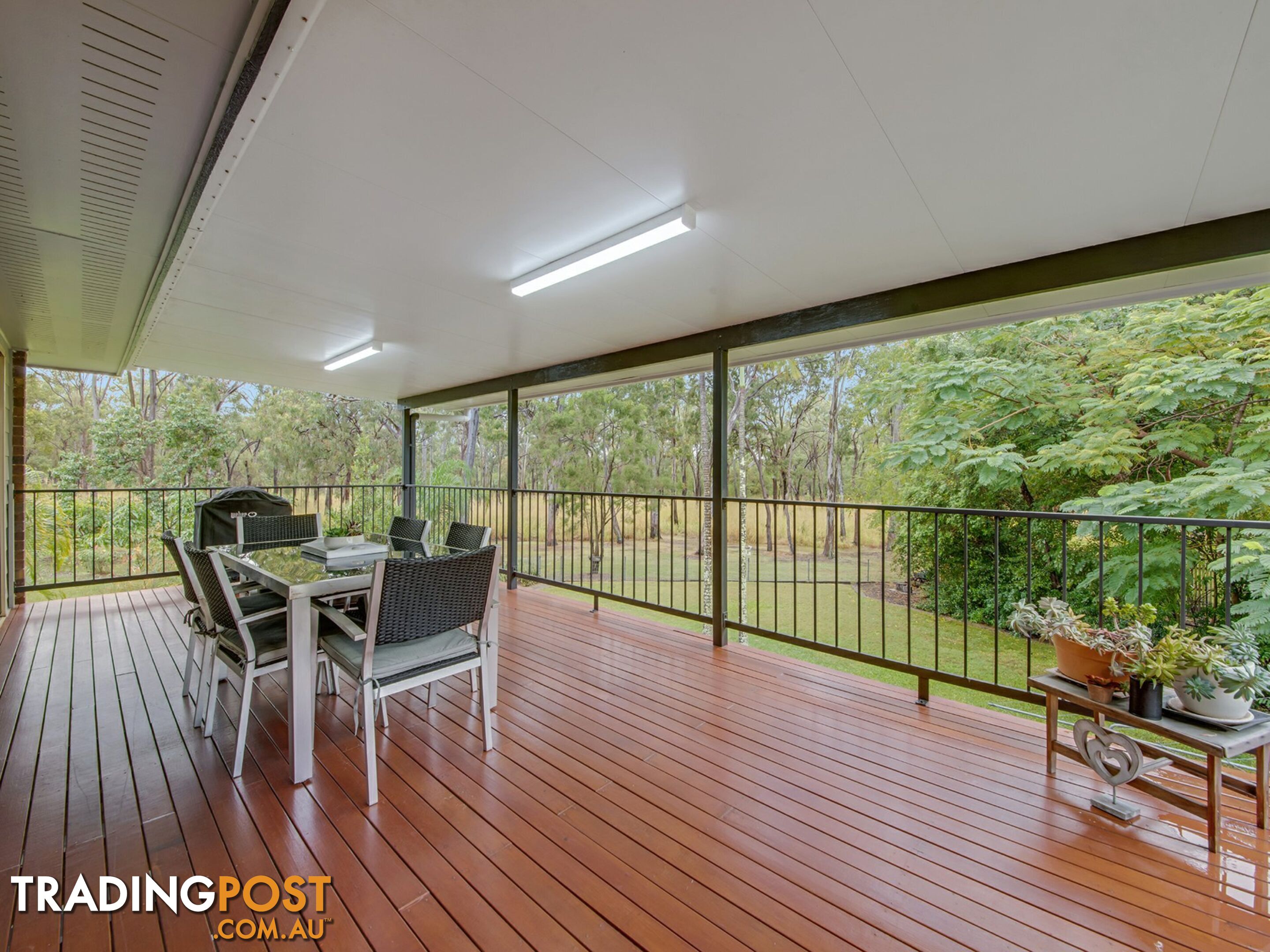 10 Benowa Court BOYNE ISLAND QLD 4680