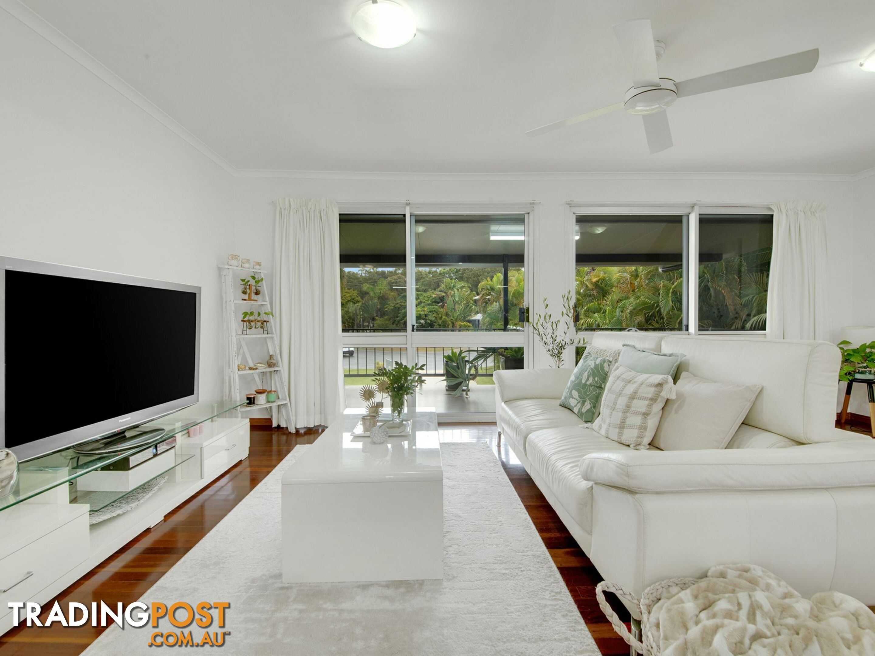 10 Benowa Court BOYNE ISLAND QLD 4680