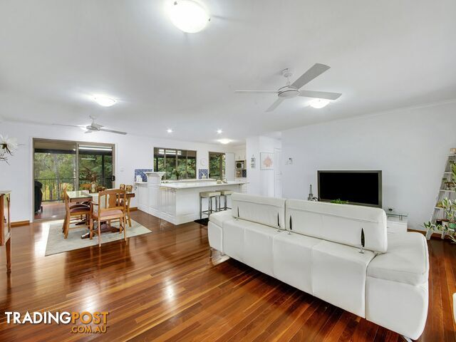 10 Benowa Court BOYNE ISLAND QLD 4680