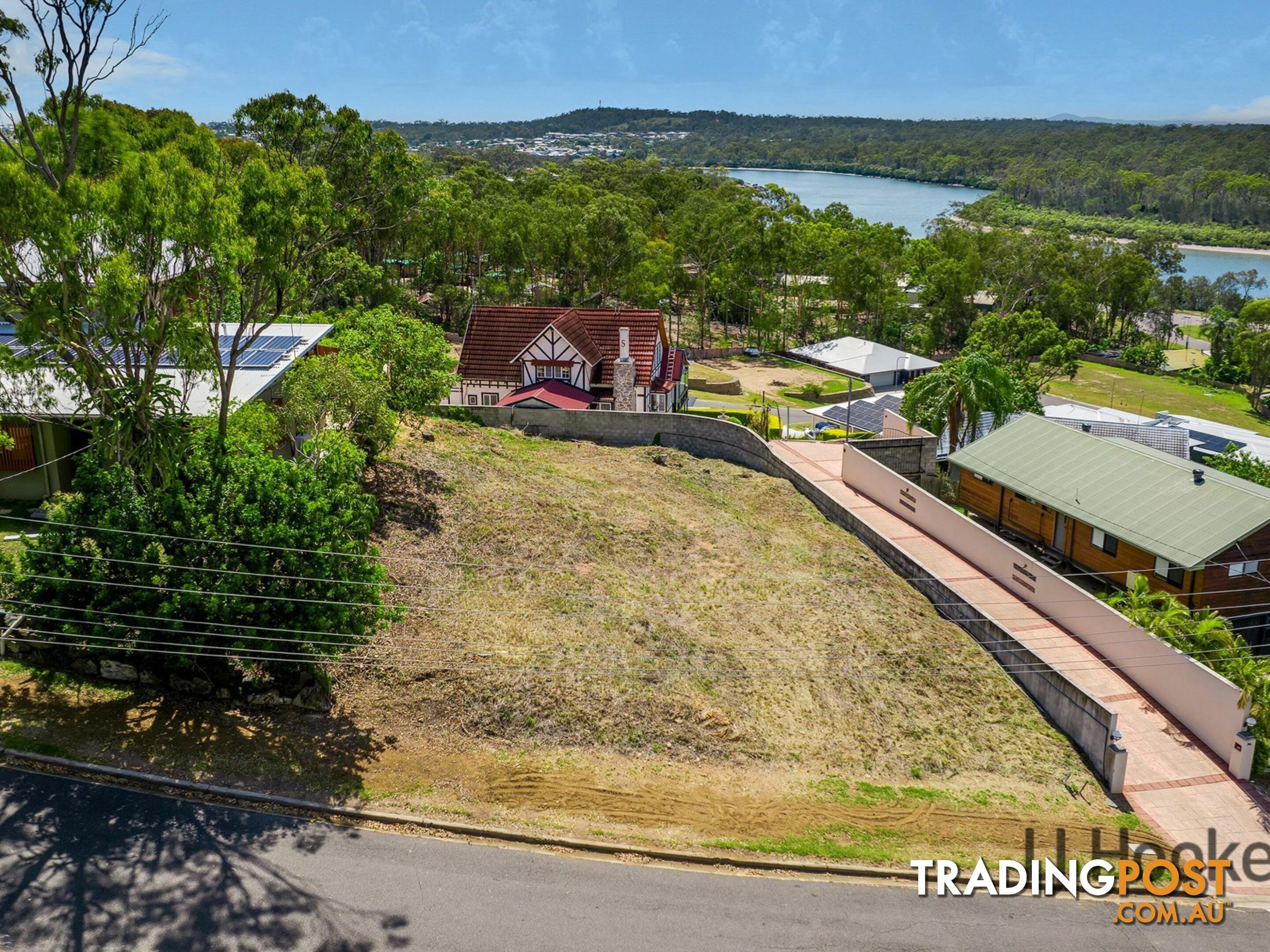 16 Sayre Cres BOYNE ISLAND QLD 4680