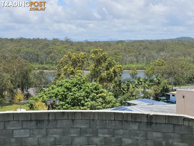 16 Sayre Cres BOYNE ISLAND QLD 4680