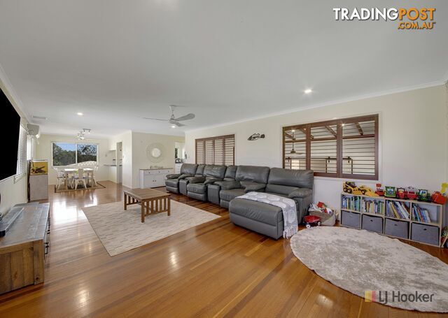 27 Fletcher Street WEST GLADSTONE QLD 4680 - photo 4 of 22