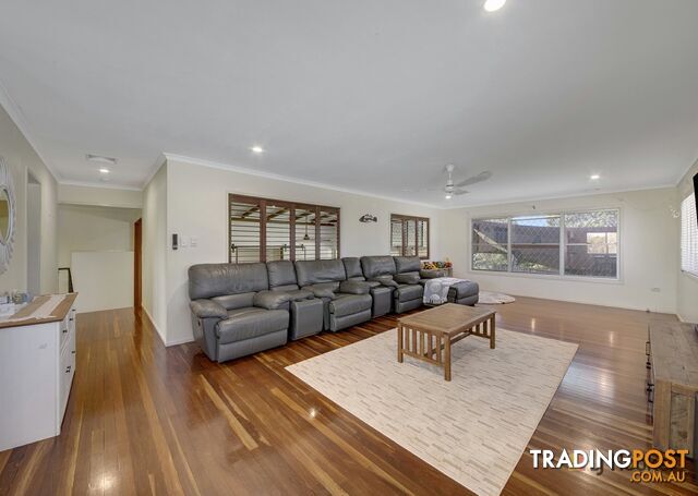 27 Fletcher Street WEST GLADSTONE QLD 4680 - photo 3 of 22