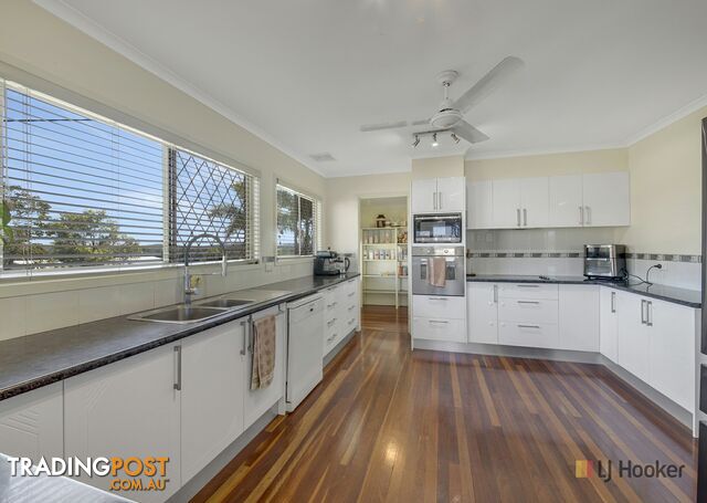 27 Fletcher Street WEST GLADSTONE QLD 4680 - photo 2 of 22
