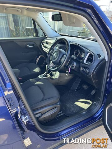 2017 Jeep Renegade Wagon Automatic - photo 4 of 15