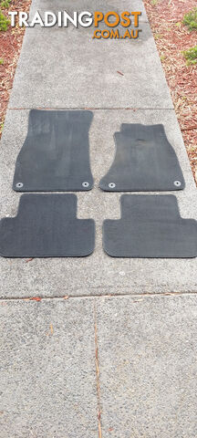 Audi A4 B8 floor mats