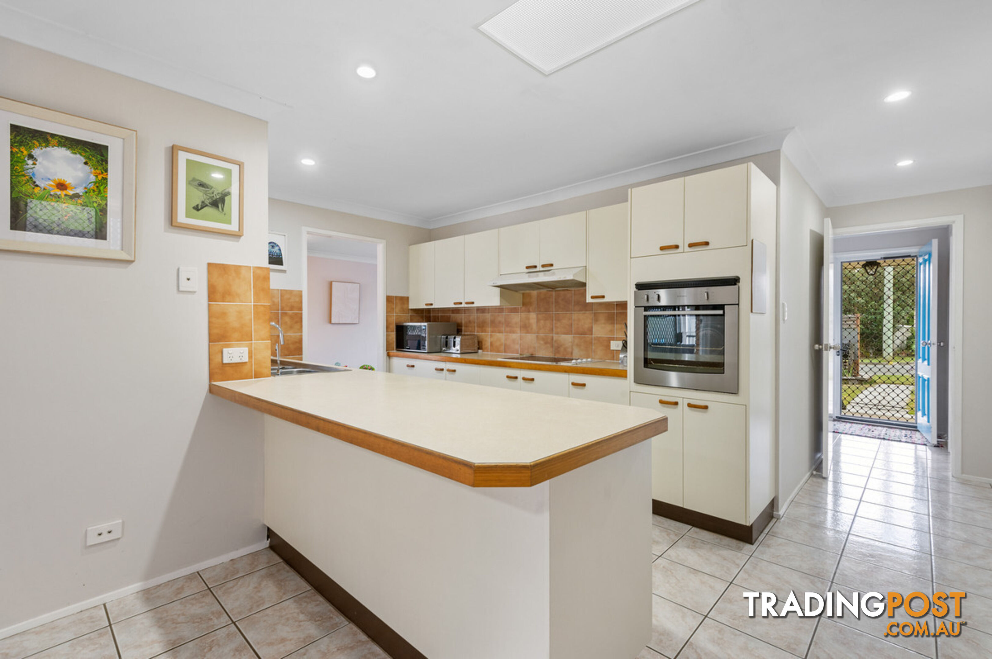 15 Toulouse Avenue PETRIE QLD 4502