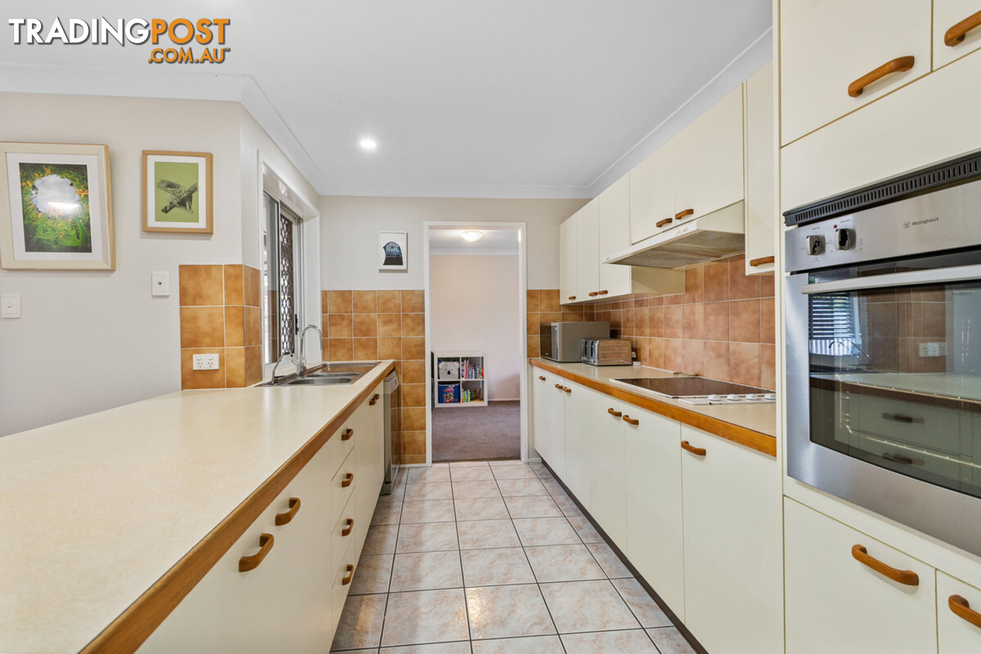 15 Toulouse Avenue PETRIE QLD 4502