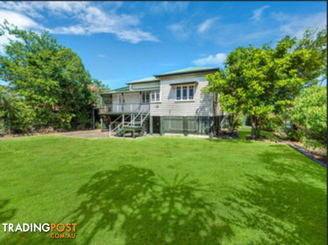 22 Jackson Street HAMILTON QLD 4007