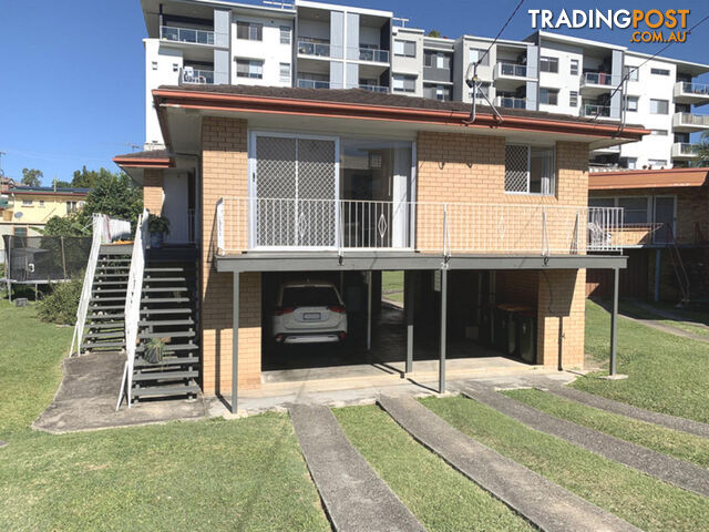 2/23 Bruce Street CHERMSIDE QLD 4032